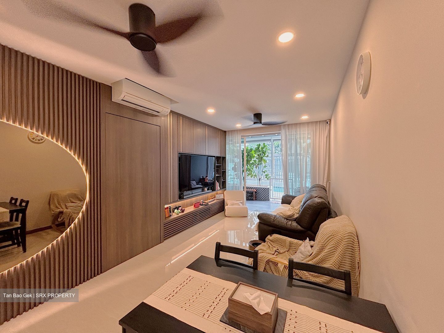 1 Canberra (D27), Condominium #616695471